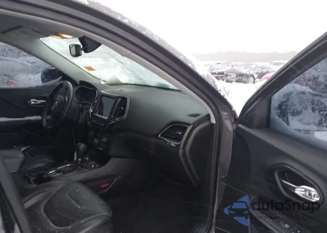 2019 Jeep Cherokee Trailhawk Elite 4X4 z USA, uszkodzony, nr VIN 1C4PJMBX7KD227243